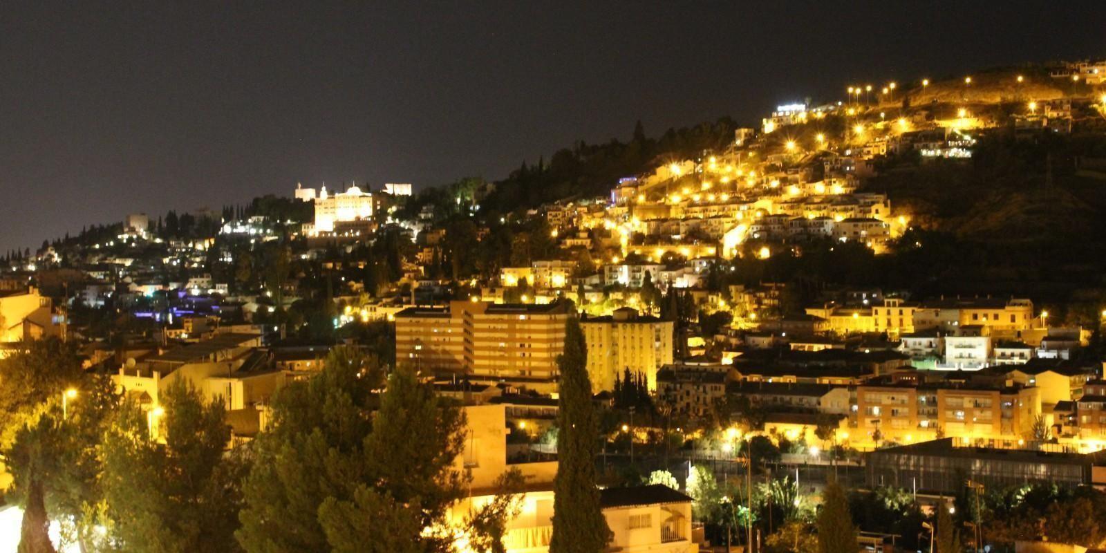 La Azotea del Jazmín: Sabores Andaluces con Vistas a la Alhambra en Granada